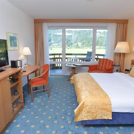 Western Alpenhof Hotel 4*
