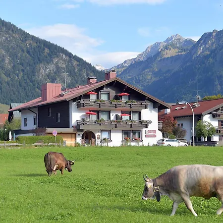 Western Alpenhof Hotel 4*