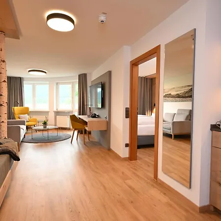 Western Alpenhof Hotel 4*